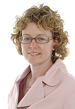 Fiona Flores Watson - Journalist Fiona Flores Watson - Journalist